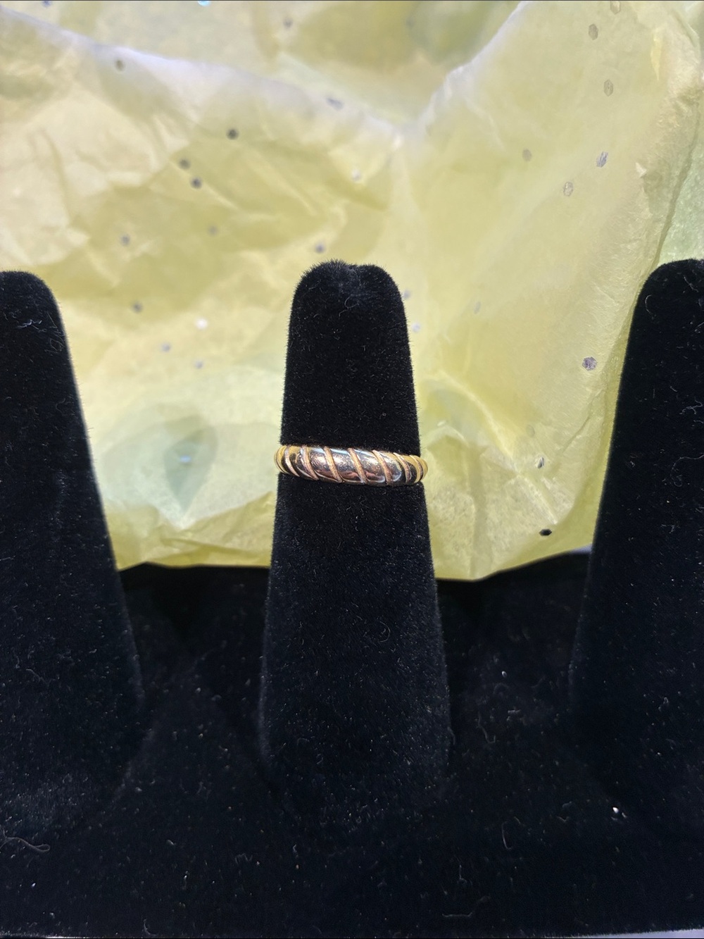 14K Croissant Ring. Size 6.5. 1.42 Grams